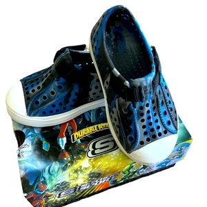 Sketchers toddler water shoes size 6